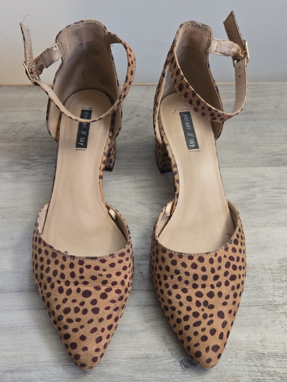 Leopard Print Ankle-Strap Pointed Heels in Tan